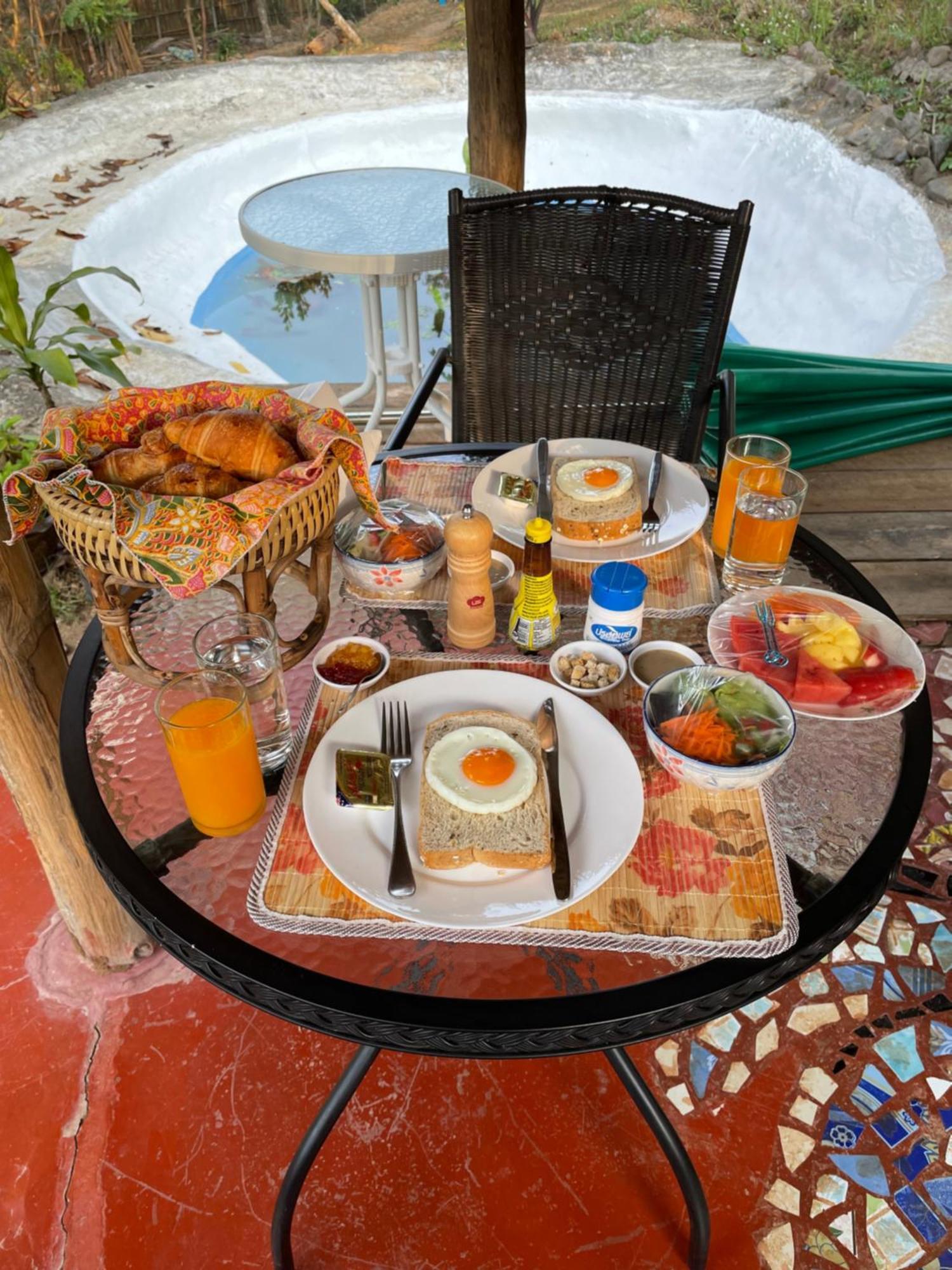 チェンダオ チェン ダオ ラウンドハウジーズ Bed & Breakfast エクステリア 写真